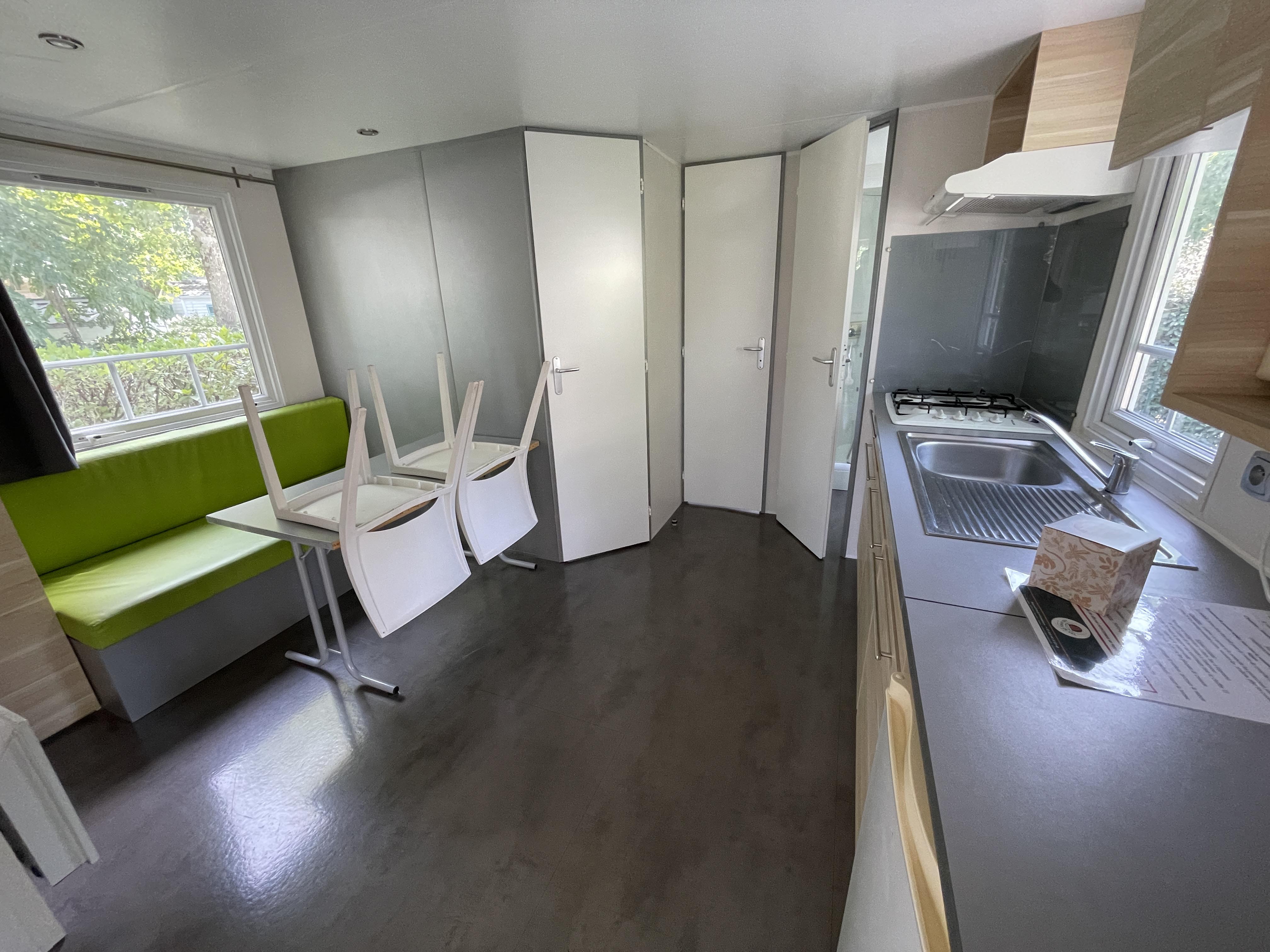 O'Hara C56 — séjour ouvert sur la cuisine — photo intérieure 2 sur 8