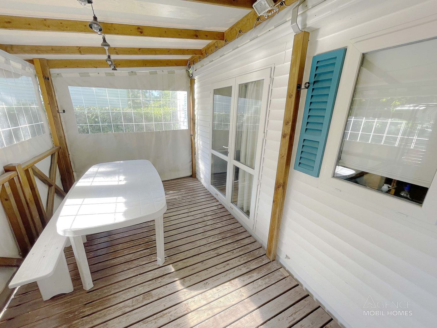 O'Hara 734 2003 — terrasse en bois couverte avec salon de jardin — photo extérieure 3 sur 3