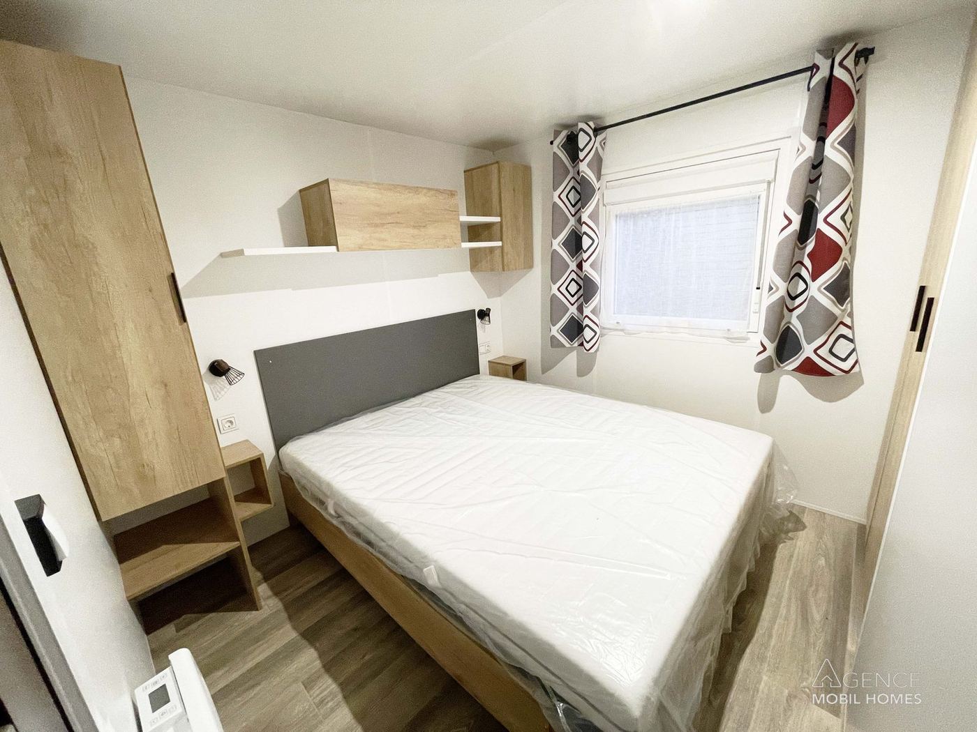 RAPID'HOME 1049 PANO 2023 — chambre parentale avec lit double — photo intérieure 5 sur 8