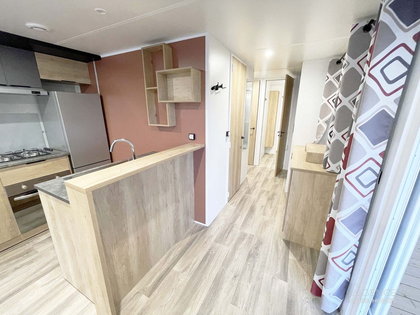 RAPID'HOME 1049 PANO 2023 — cuisine équipée et entrée — photo intérieure 3 sur 8