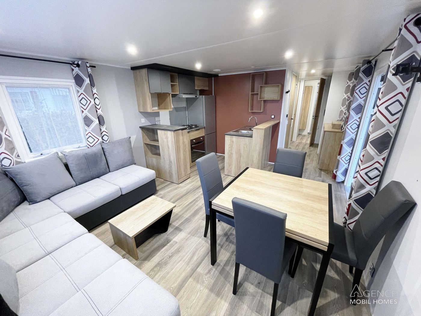 RAPID'HOME 1049 PANO 2023 — salon/séjour avec canapé d'angle — photo intérieure 1 sur 8
